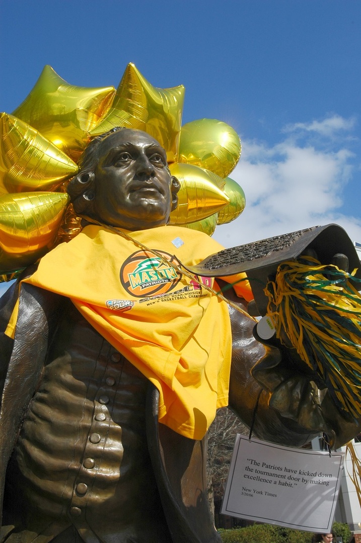 George Mason statue decorated for the Final Four.